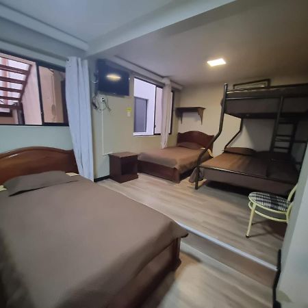 Hostal Alborada Куенка Екстер'єр фото