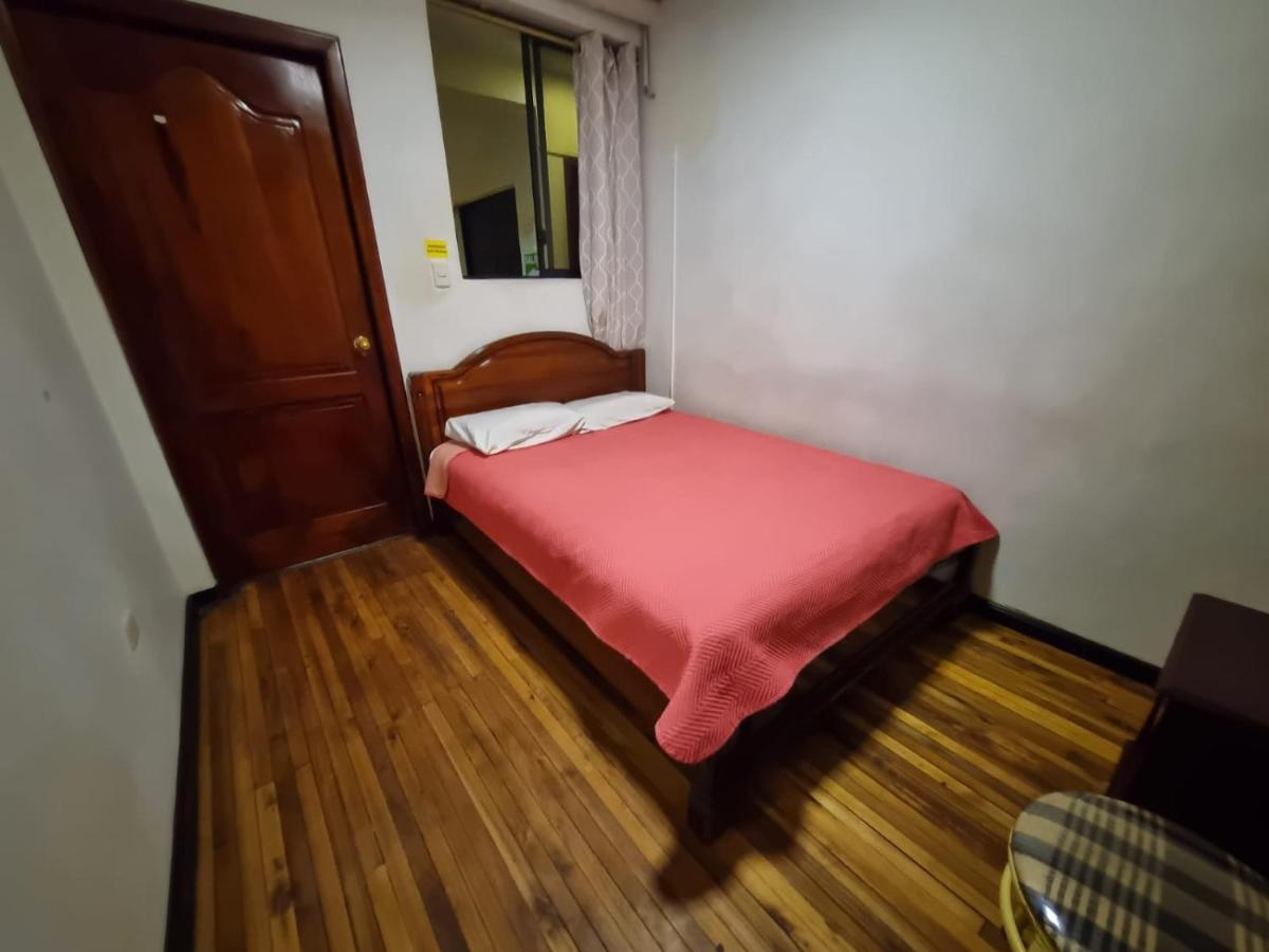 Hostal Alborada Куенка Екстер'єр фото