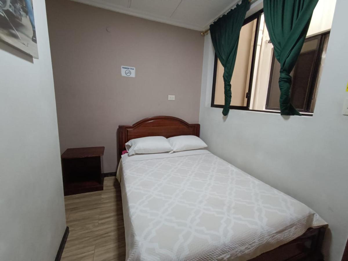 Hostal Alborada Куенка Екстер'єр фото