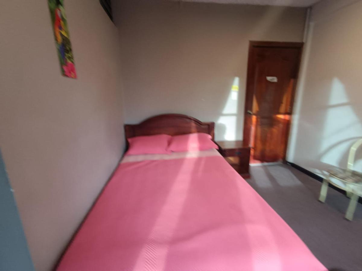 Hostal Alborada Куенка Екстер'єр фото